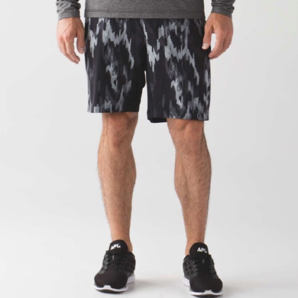 Lululemon T.H.E. Short * 9" Rock Face Mercury Black